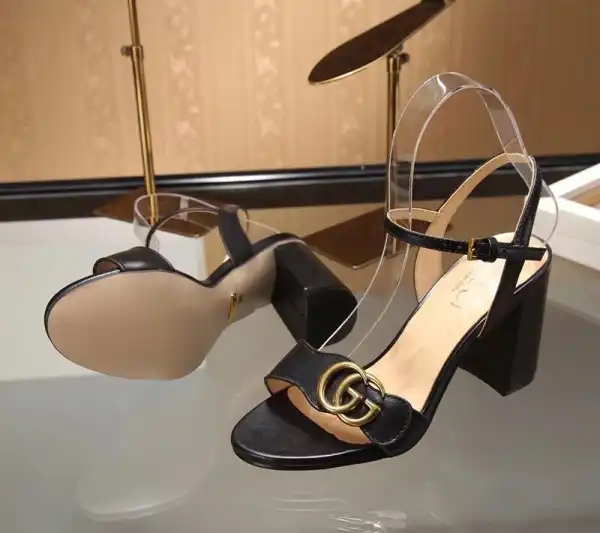 GUCCI Leather mid-heel sandal