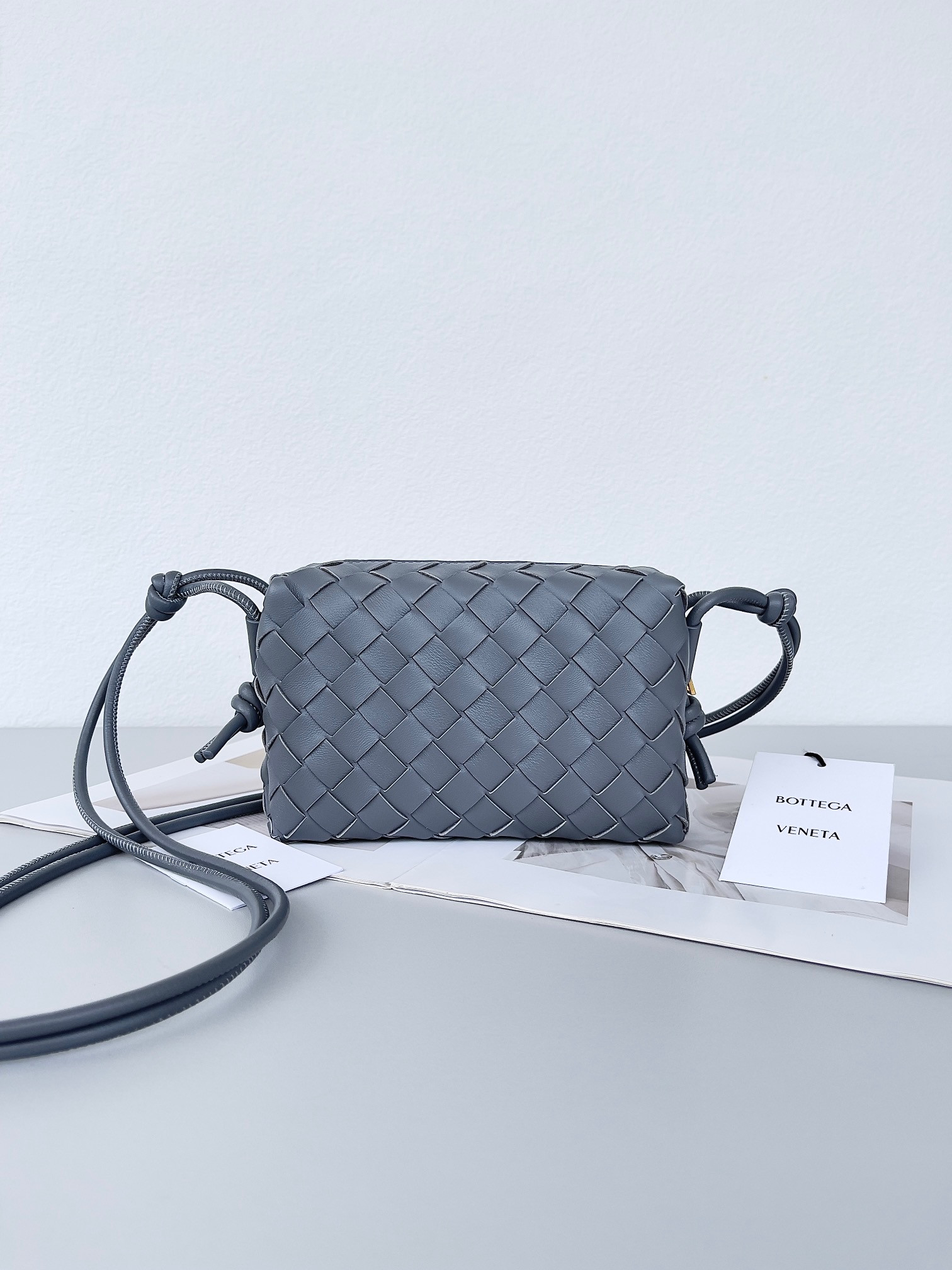 HOT SALE BOTTEGA VENETA Mini Loop Camera Bag