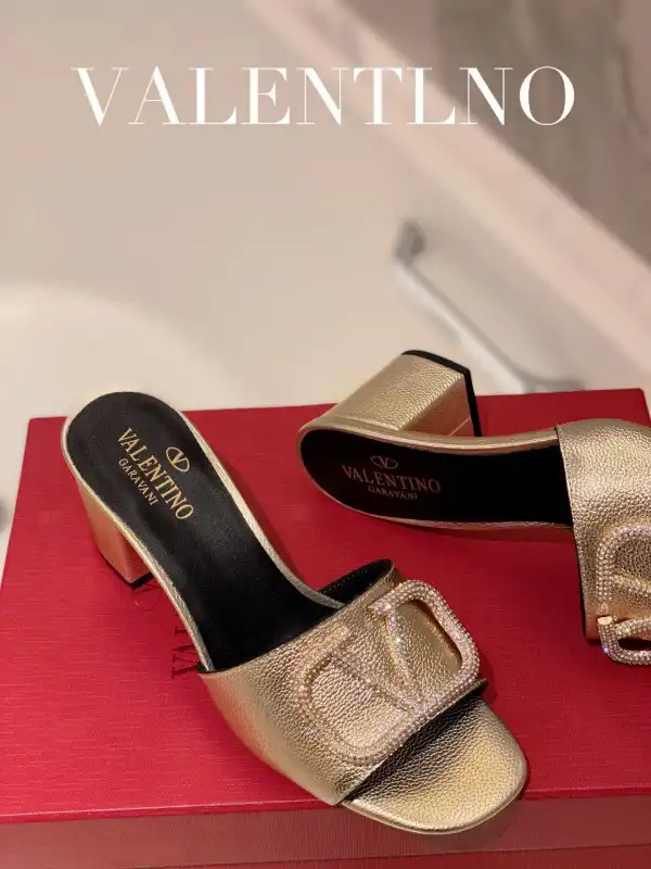 Frstbag ru VALENTINO VLOGO SIGNATURE SLIDE SANDAL