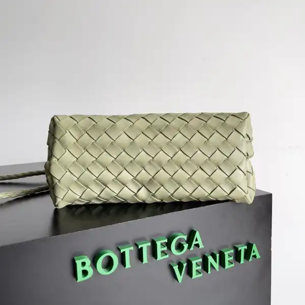 First bag ru BOTTEGA VENETA MEDIUM ANDIAMO