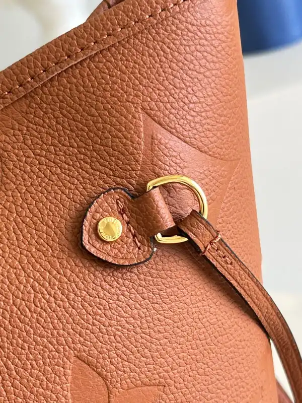 First bag ru LOUIS VUITTON NEVERFULL MM