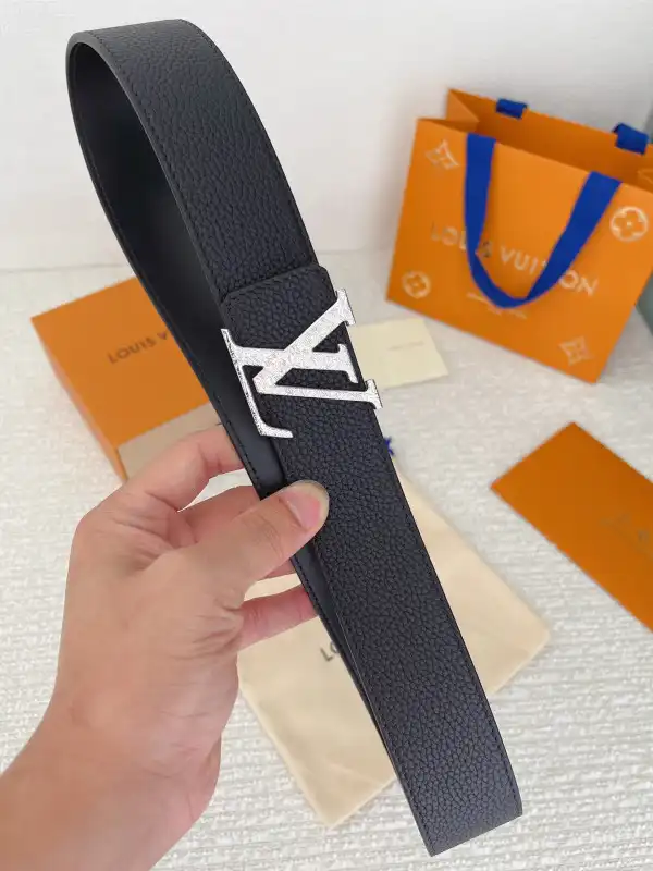 LOUIS VUITTON BELT