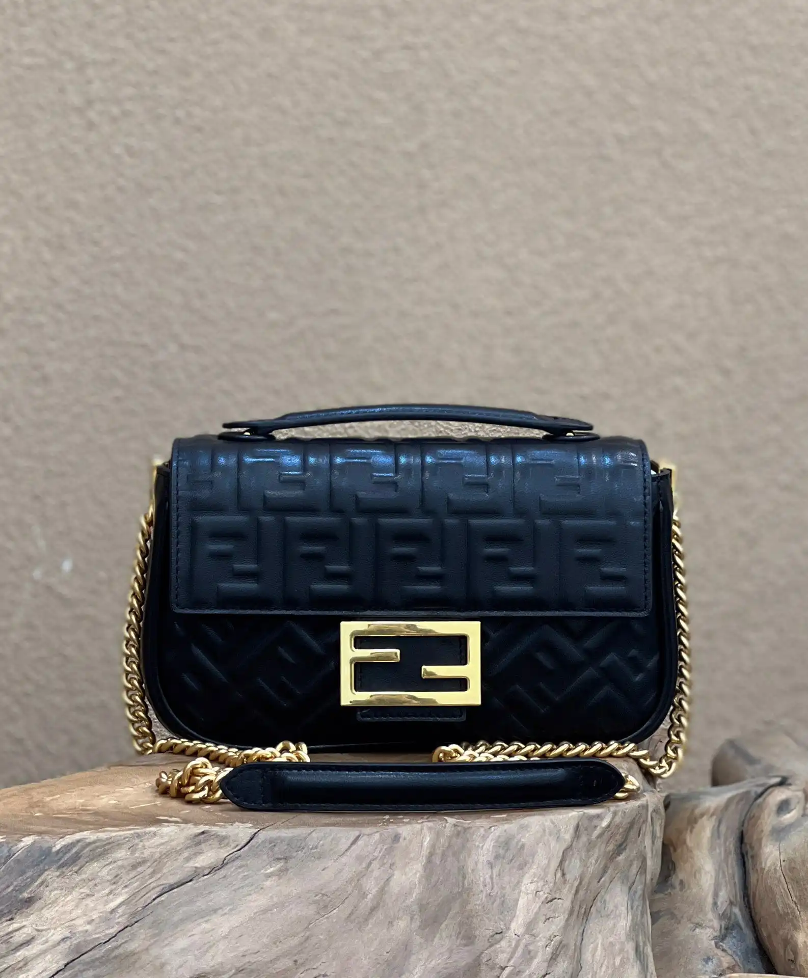 Frstbag ru FENDI BAGUETTE CHAIN MIDI 397B98-24*14*7CM