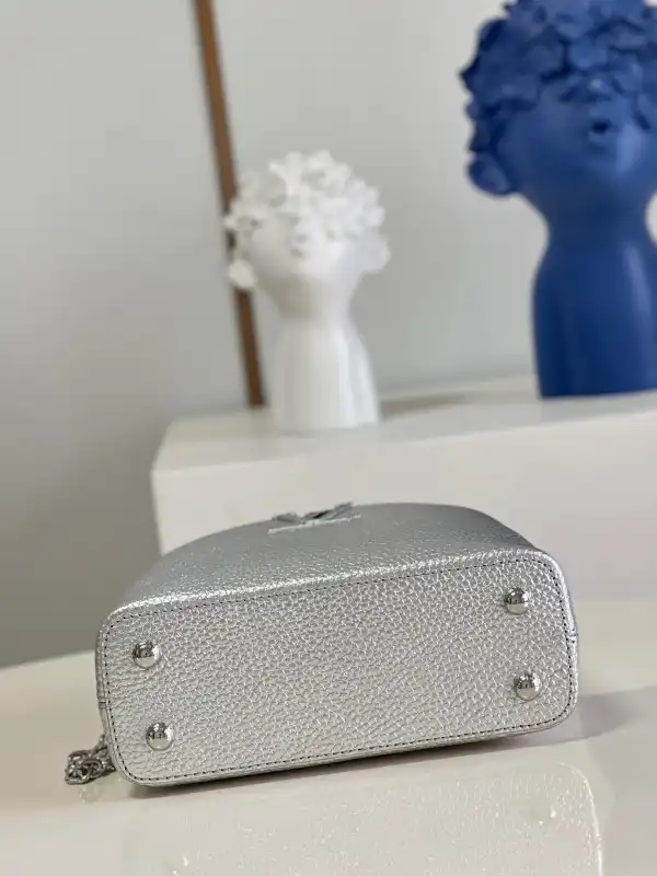 LOUIS VUITTON CAPUCINES MINI