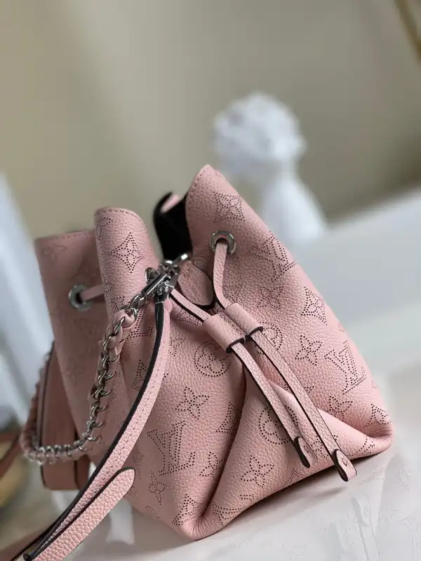 LOUIS VUITTON BELLA