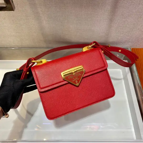 Bagsoffer PRADA Symbole bag