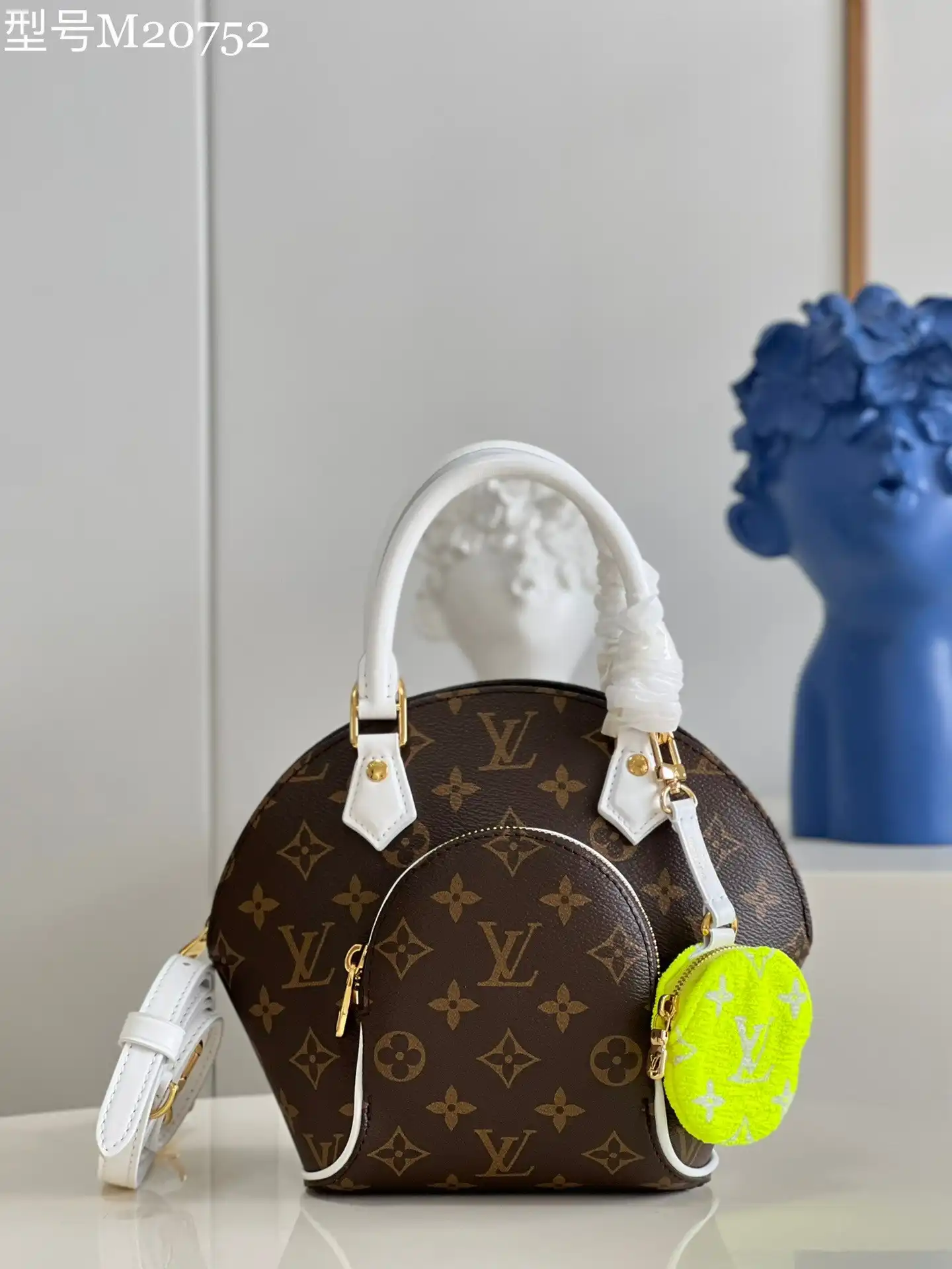 First Bag Ru LOUIS VUITTON ELLIPSE BB