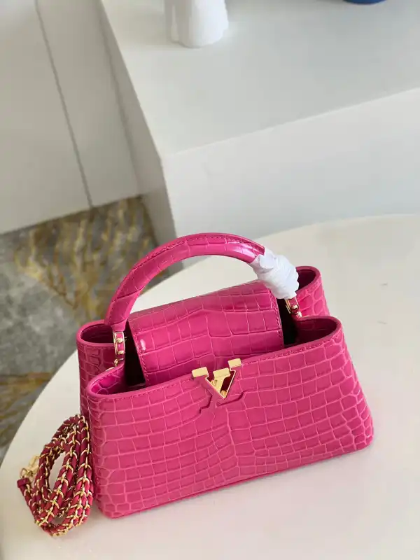 Frstbag ru LOUIS VUITTON CAPUCINES BB