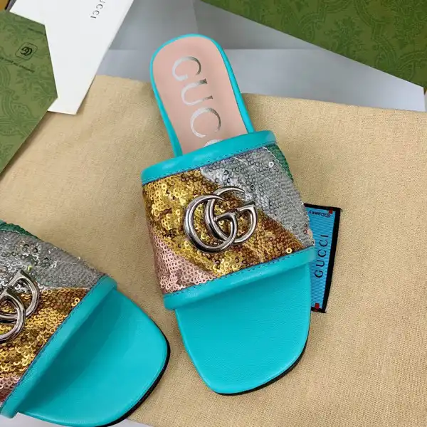 GUCCI Women's slide with Double G