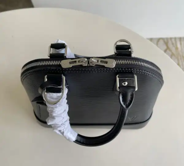 Frstbag ru LOUIS VUITTON ALMA BB