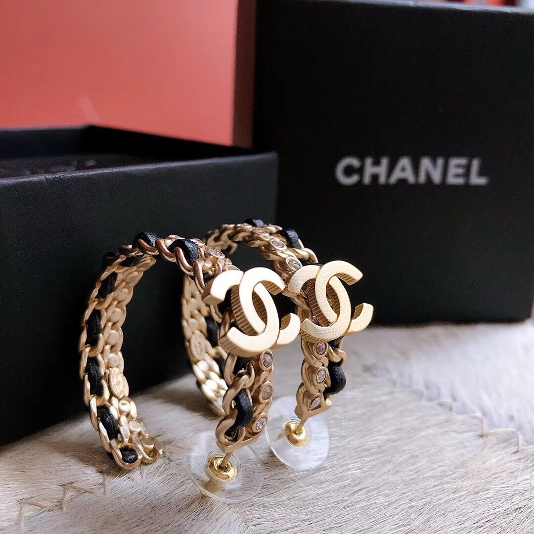 HOT SALE CL EARRING 2020