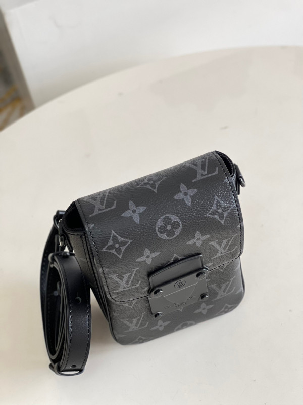 LOUIS VUITTON S-LOCK VERTICAL WEARABLE WALLET