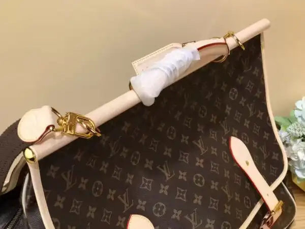 LOUIS VUITTON HUNTING BAG