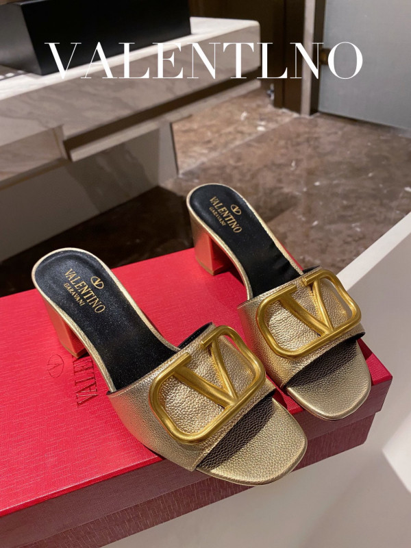 HOT SALE VALENTINO VLOGO SIGNATURE SLIDE SANDAL