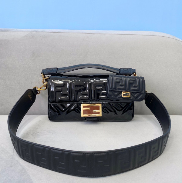 FENDI BAGUETTE