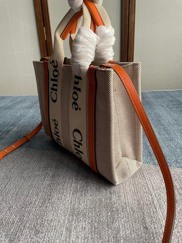 HOT SALE CHLOÉ SMALL WOODY TOTE BAG WITH STRAP