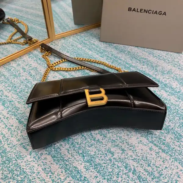 Bagsoffer yupoo BALENCIAGA  HOURGLASS CHAIN BAG