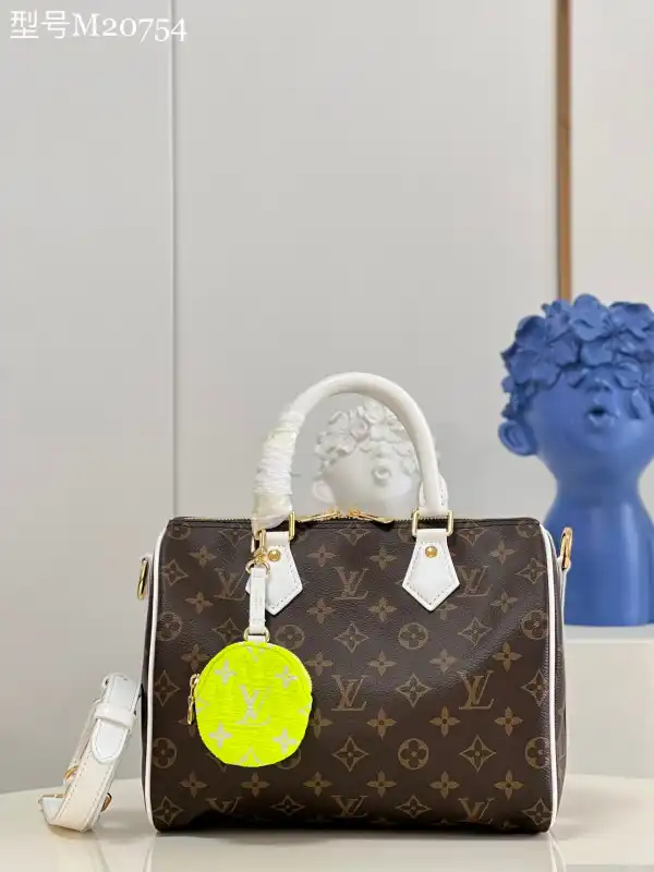 Eliminating the middleman and passing on savings to you. With massive production and tax-free benefits LOUIS VUITTON SPEEDY BANDOULIÈRE 25