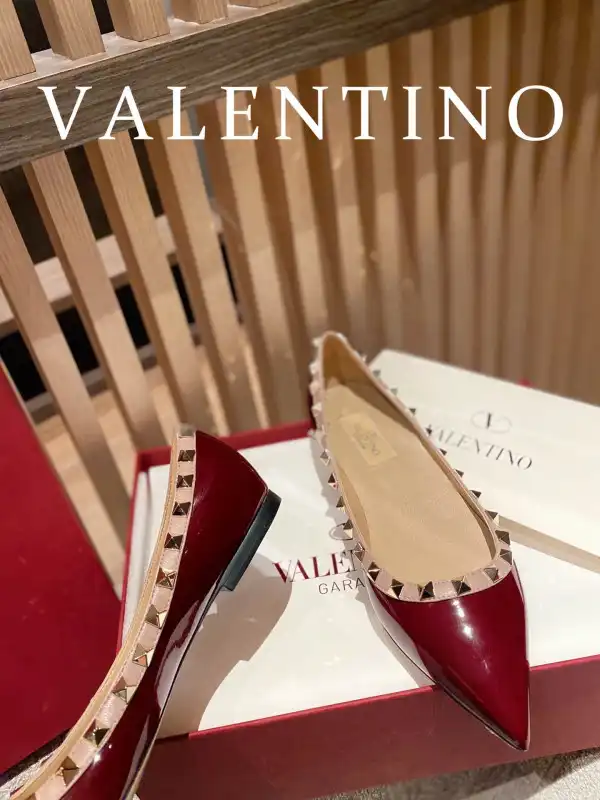 VALENTINO ROCKSTUD FLAT