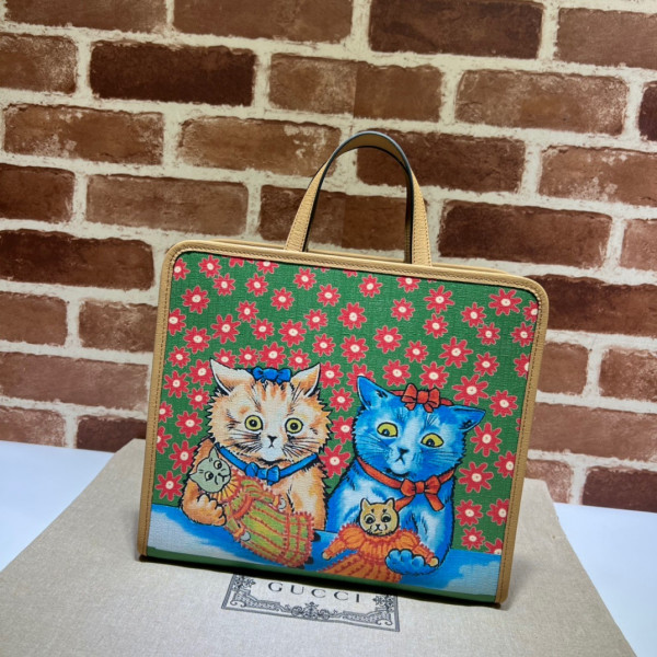 HOT SALE GUCCI Children's strawberry star tote bag