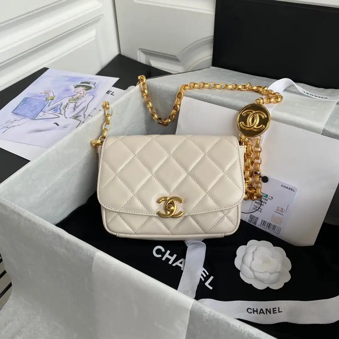 CL SMALL FLAP BAG