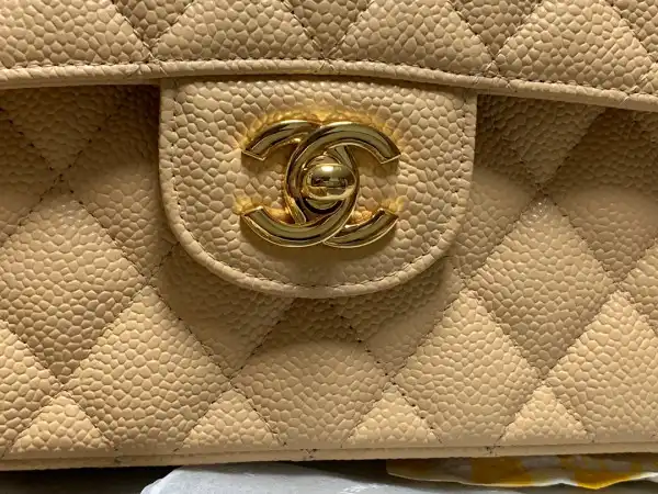 CHANEL FLAP BAG 23CM