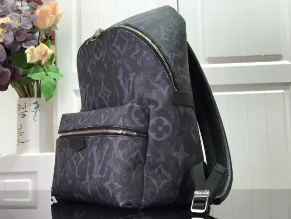 First bag ru LOUIS VUITTON DISCOVERY BACKPACK PM