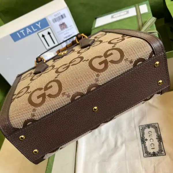 Frstbag ru Gucci Diana small tote bag with jumbo GG