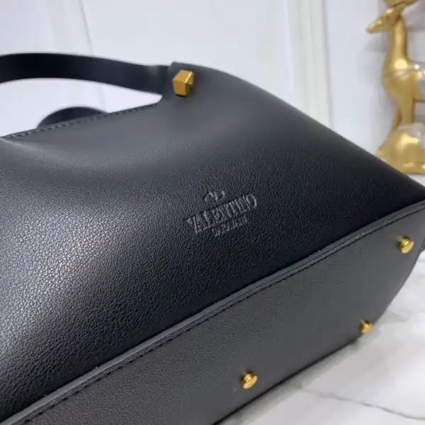 VALENTINO GARAVANI ESCAPE TOTE BAG