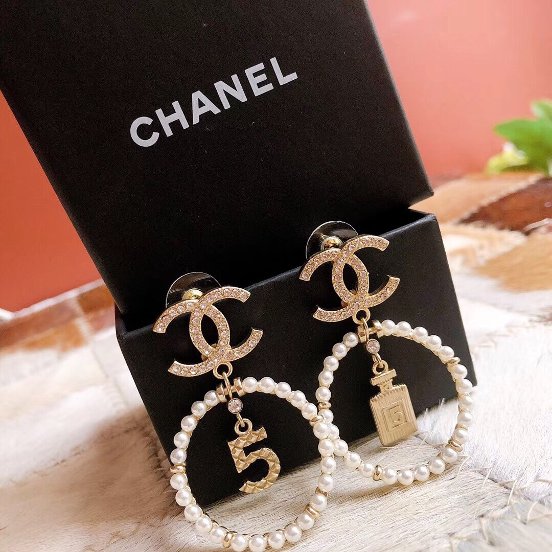 HOT SALE CL EARRING 2020