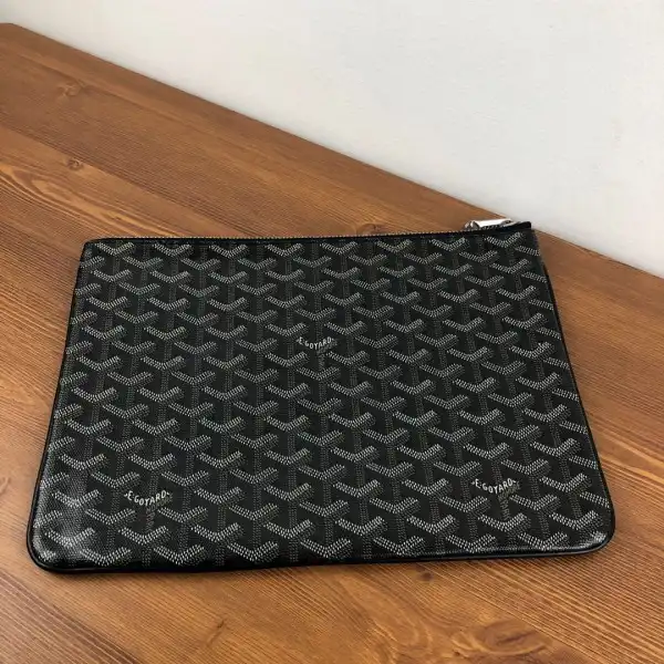 GOYARD SENAT POUCH