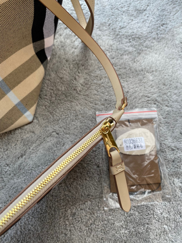 HOT SALE BURBERRY TOTE