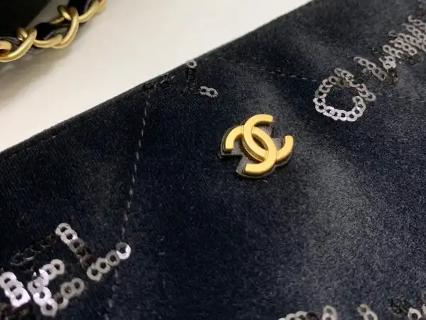 CHANEL 22 HANDBAG