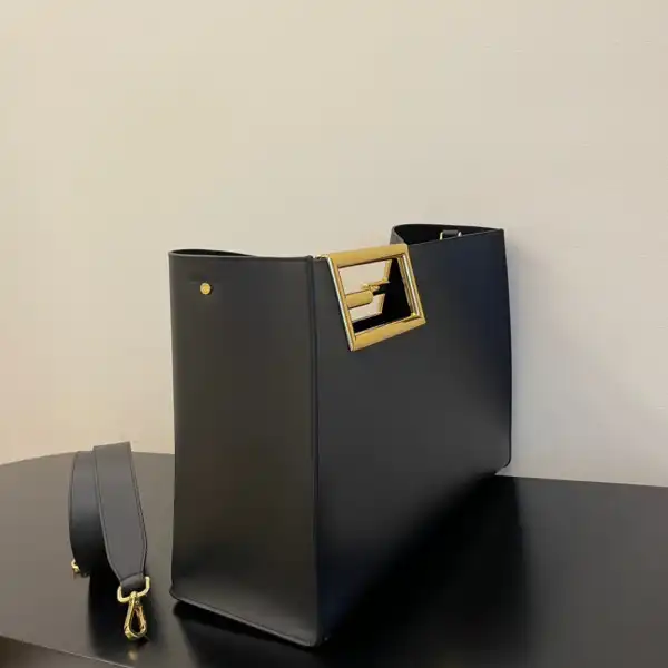 First Bag Ru FENDI WAY MEDIUM