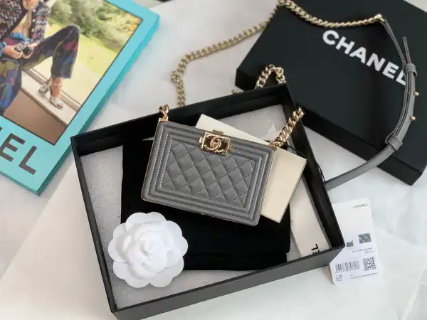 CHANEL BOY MINAUDIERE