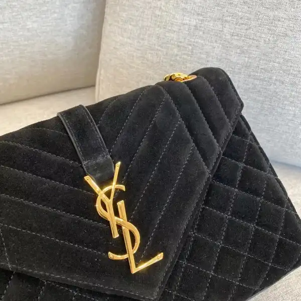 First bag ru YSL ENVELOPE MEDIUM BAG