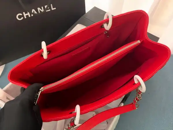 First bag ru CHANEL TOTE BAG