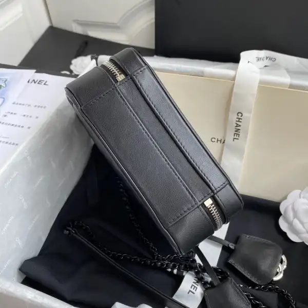 CHANEL VANITY CASE