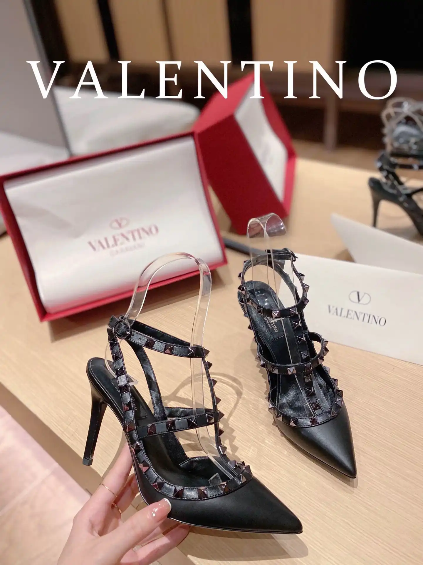 First bag ru VALENTINO ROCKSTUD SANDAL