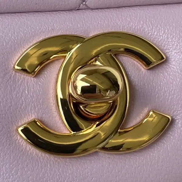 CHANEL FLAP BAG 20CM