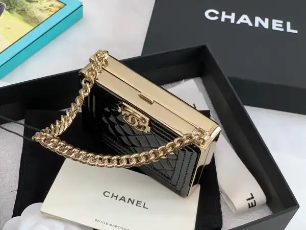 CHANEL BOY MINAUDIERE