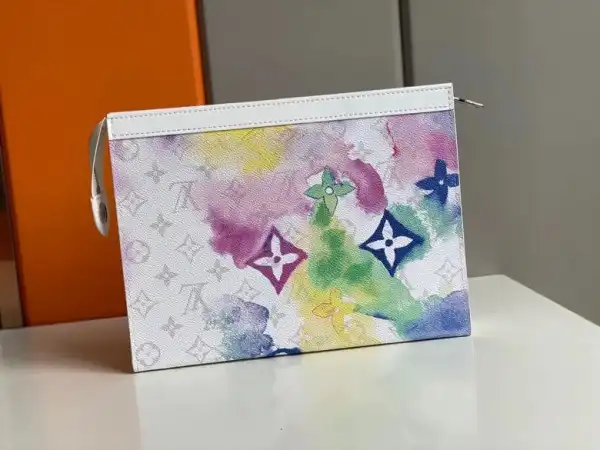 Affordable LOUIS VUITTON POCHETTE VOYAGE MM