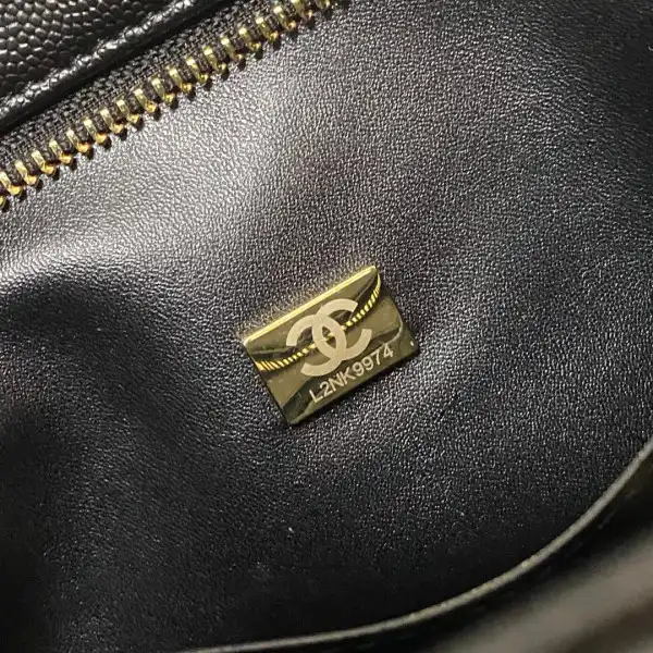 CHANEL VINTAGEP BAG