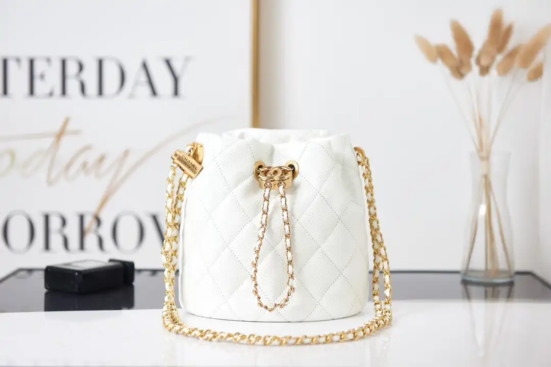 CHANEL BUCKET BAG