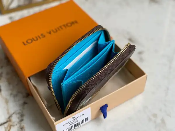 TO LOUIS VUITTON ZIPPY COIN PURSE