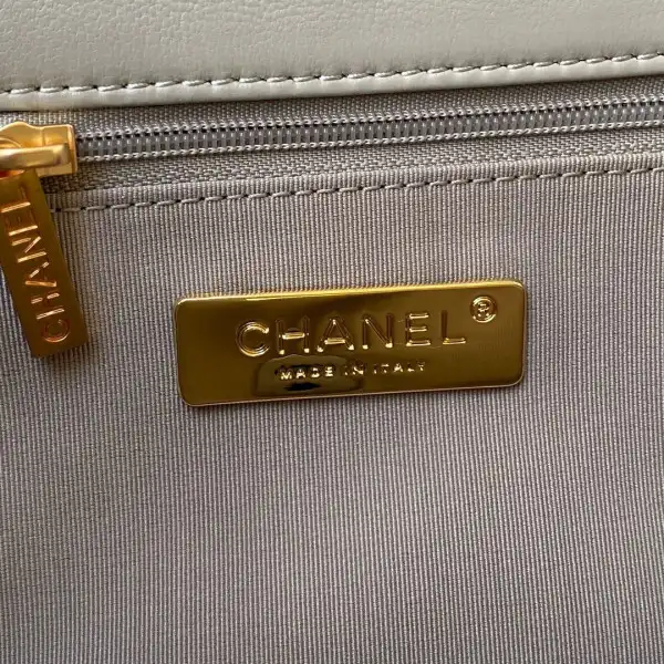 CHANEL 19 FLAP BAG