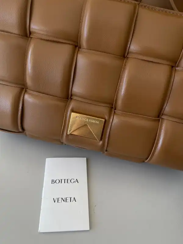 BOTTEGA VENETA CASSETTE