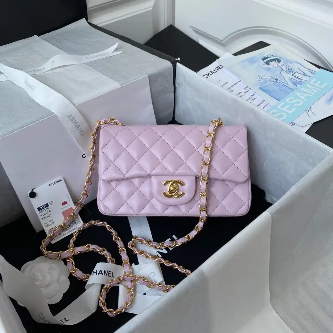 CHANEL FLAP BAG 20CM