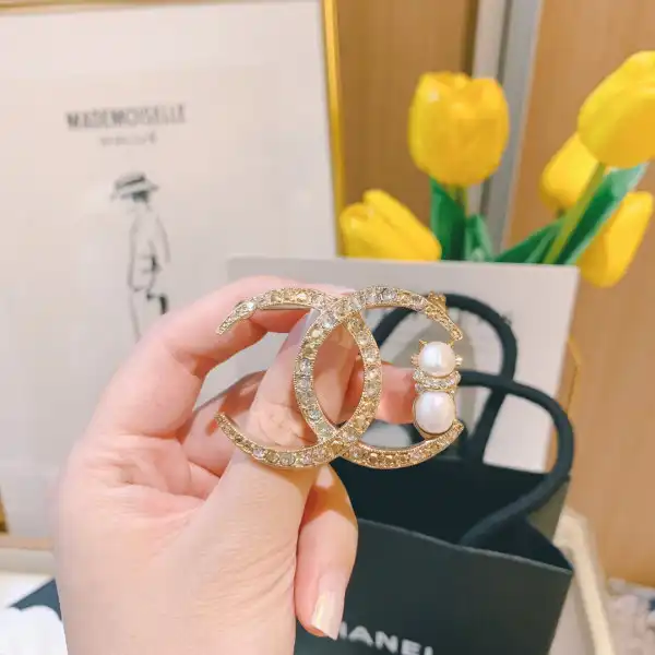 CHANEL BROOCH