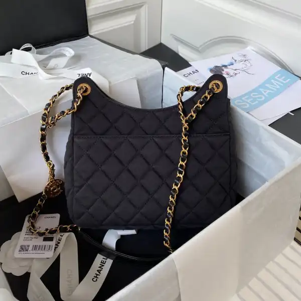 CHANEL HOBO HANDBAG